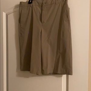 Vineyard Vines shorts